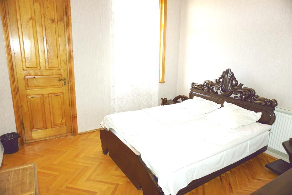 Guesthouse Zedafoni Зестафони Экстерьер фото