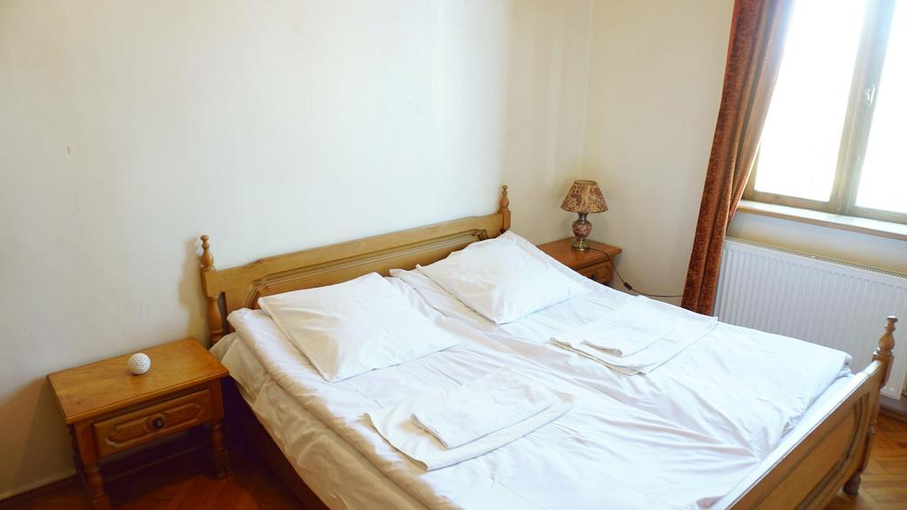 Guesthouse Zedafoni Зестафони Экстерьер фото