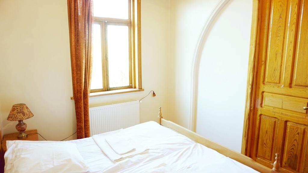Guesthouse Zedafoni Зестафони Экстерьер фото