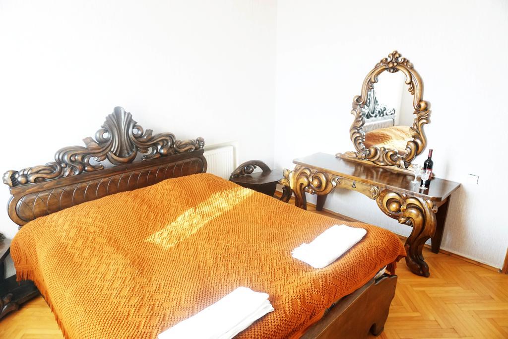 Guesthouse Zedafoni Зестафони Экстерьер фото
