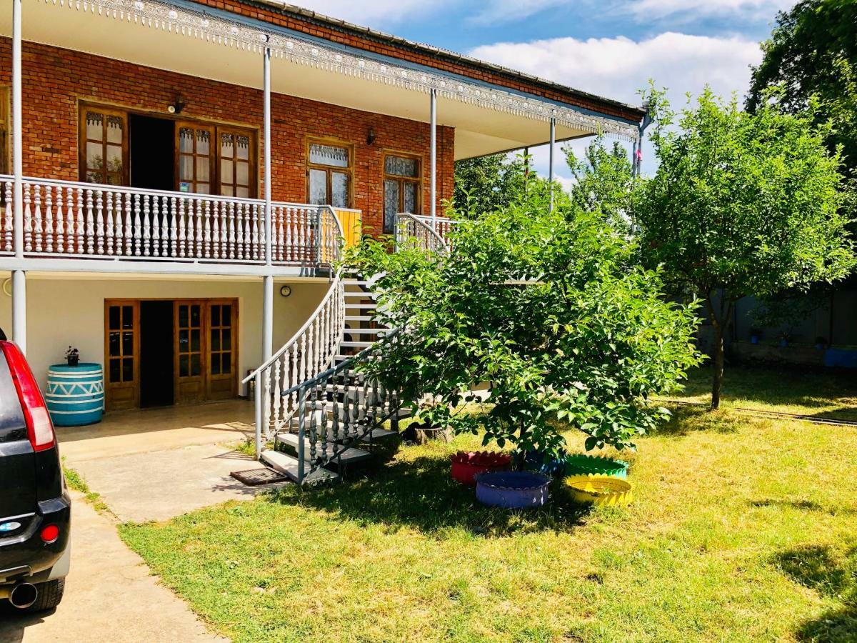Guesthouse Zedafoni Зестафони Экстерьер фото