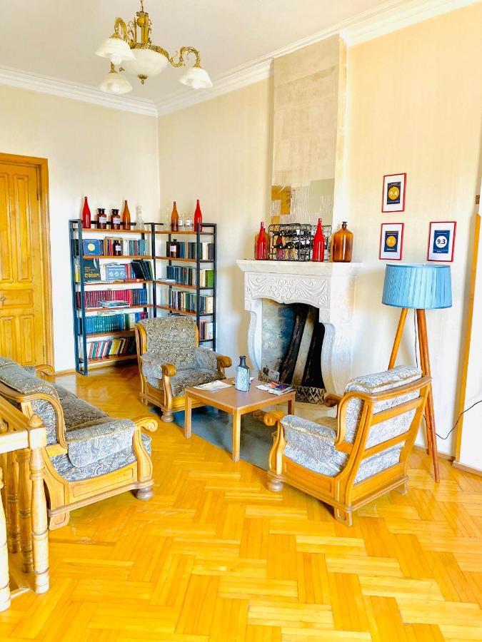 Guesthouse Zedafoni Зестафони Экстерьер фото